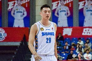 翟晓川：这个赛季对我来说变化很大 慢慢适应角色&amp;时刻准备好